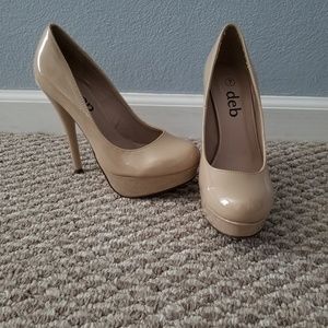 💛 Nude Heels size 7